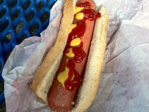 Hot dog na benzínce